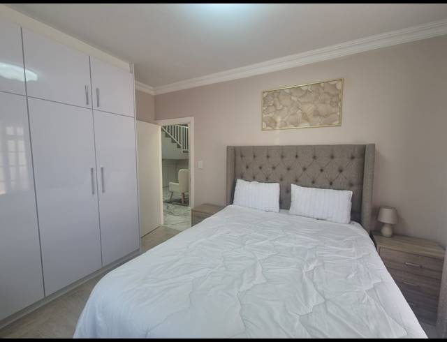 3 BEDROOM TOWNHOUSE FOR SALE IN SUNNINGDALE
